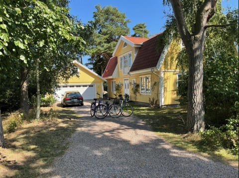 Cycling, Cycling, Street view