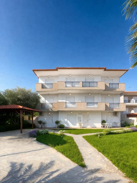 Property building, Garden, Garden