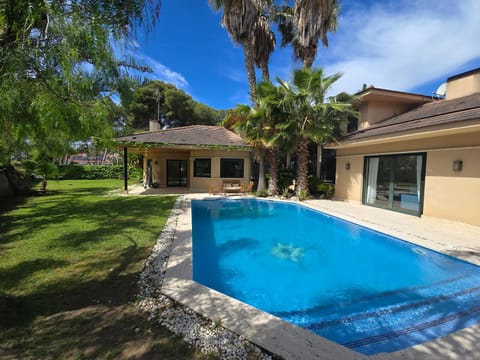 Garden, Swimming pool