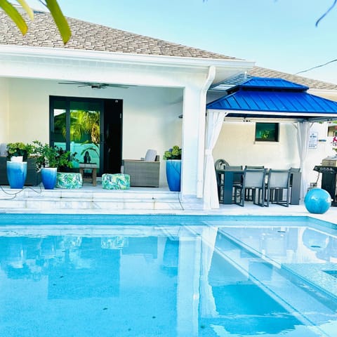 Patio, Day, Pool view, Swimming pool, Breakfast