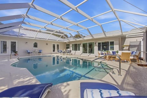 Patio, Day, Pool view, Swimming pool, Swimming pool, sunbed