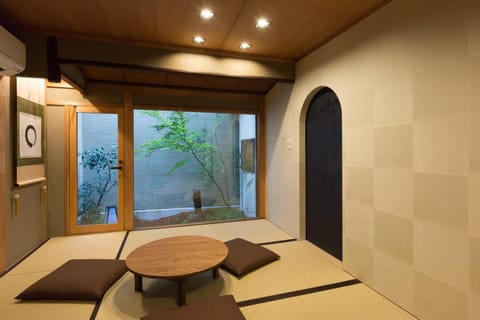 Living room, Decorative detail, Seating area