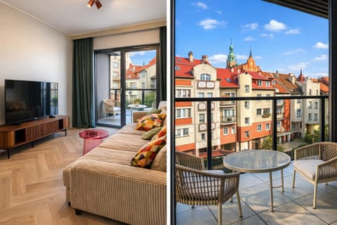 TV and multimedia, Balcony/Terrace, Living room, Seating area, City view