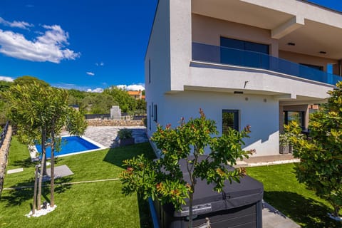 Property building, Garden view