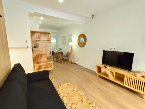 Communal lounge/ TV room, TV and multimedia, Living room, Seating area