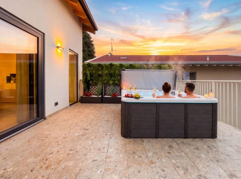 Patio, Day, People, Natural landscape, View (from property/room), Balcony/Terrace, Dining area, Sunrise, Sunset, group of guests