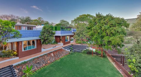 Property building, Garden