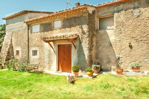 Facade/entrance, Pets