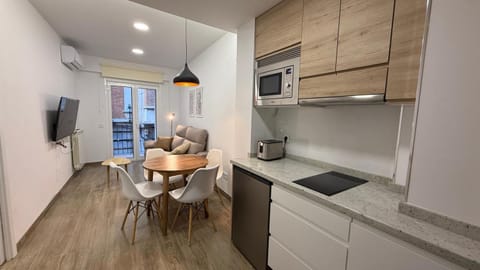 Kitchen or kitchenette, Living room