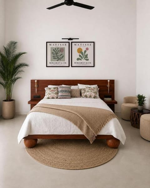 Bed, Photo of the whole room, Bedroom