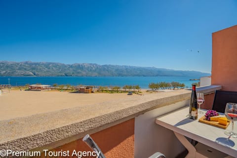 Day, Dining area, Beach, Sea view
