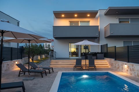 Night, Balcony/Terrace