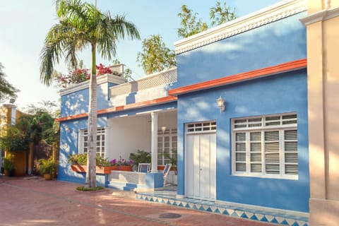 Facade/entrance, Off site, Day, Lobby or reception, On site