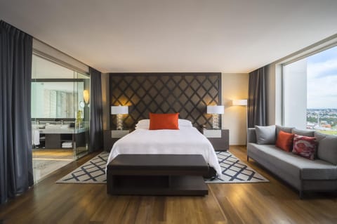 Bed, Day, Photo of the whole room, Seating area, Bedroom