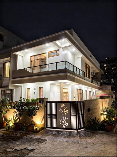 Property building, Night