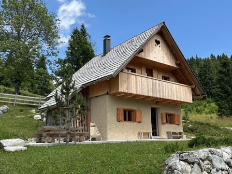 Property building, Natural landscape, Garden view