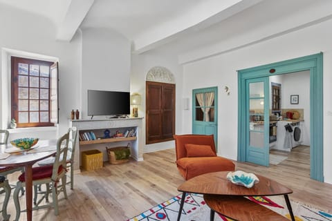 Property building, Living room