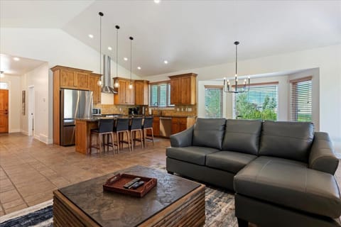 Kitchen or kitchenette, Living room