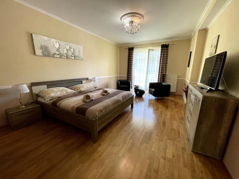 TV and multimedia, Living room, Bedroom