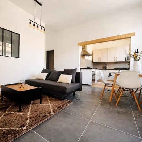Kitchen or kitchenette, Living room, Dining area