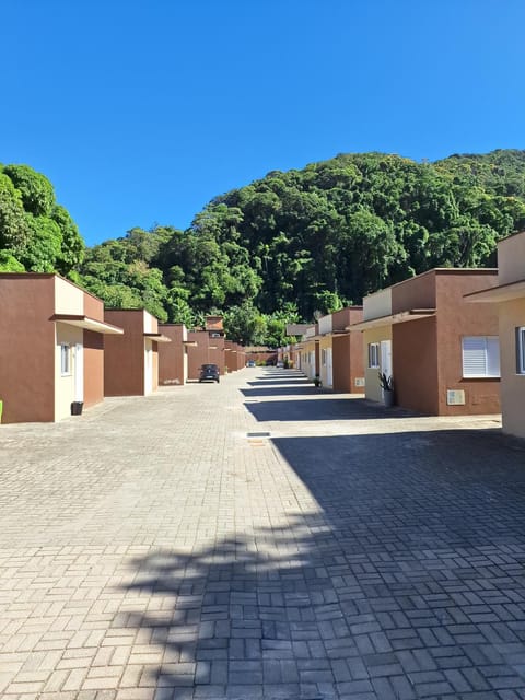 Property building, Mountain view, Street view