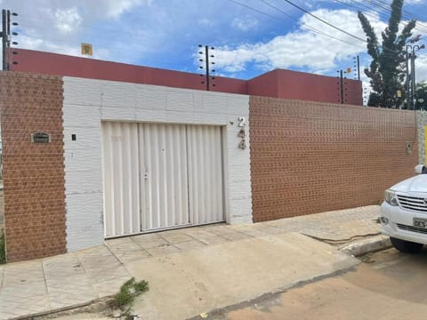 Property building, Day, Parking