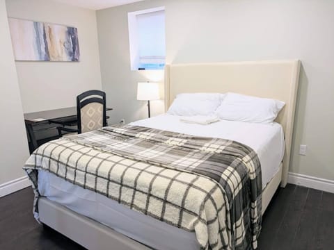 Bed, Decorative detail, Bedroom, heating