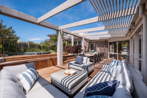 Patio, Balcony/Terrace, Seating area