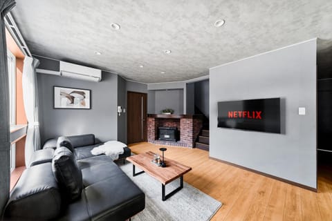 TV and multimedia, Living room, air conditioner