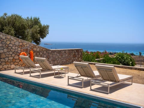 Day, Natural landscape, Pool view, Sea view, Swimming pool, sunbed