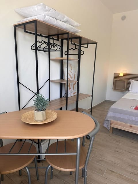 Bedroom, wardrobe