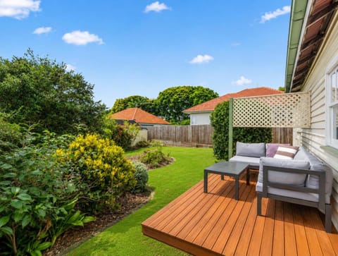 Patio, Garden, Seating area