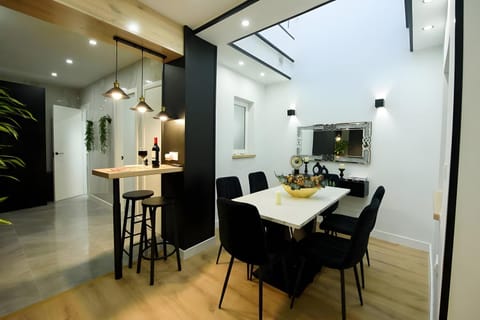 Property building, Kitchen or kitchenette, Living room