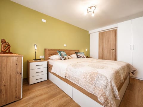 Bed, Bedroom, wardrobe
