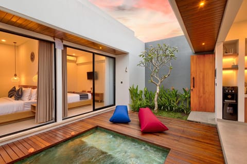 Bedroom, Pool view, Swimming pool