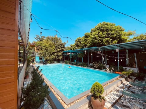 Swimming pool