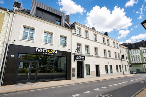 Property building, Location