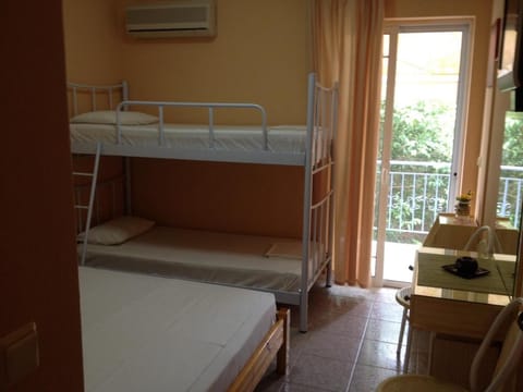 Bed, Photo of the whole room, Bedroom, bunk bed