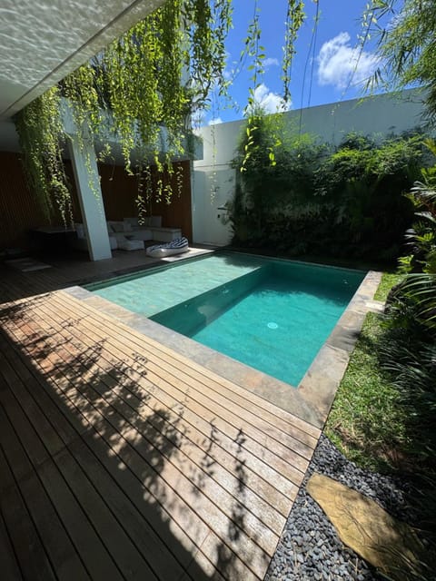 Garden, Swimming pool