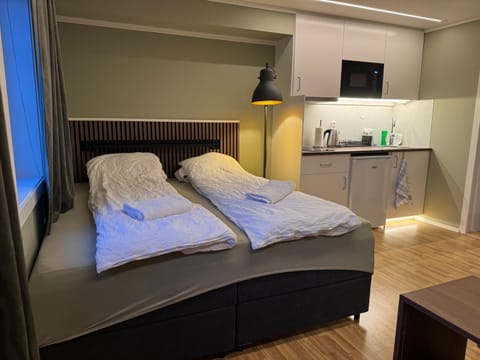 Bed, Kitchen or kitchenette