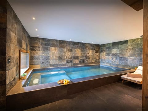 Winter, Sauna, Area and facilities, Swimming pool