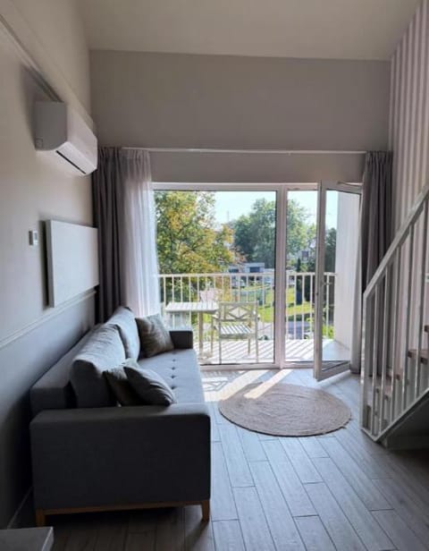 View (from property/room), Balcony/Terrace, Living room, Seating area