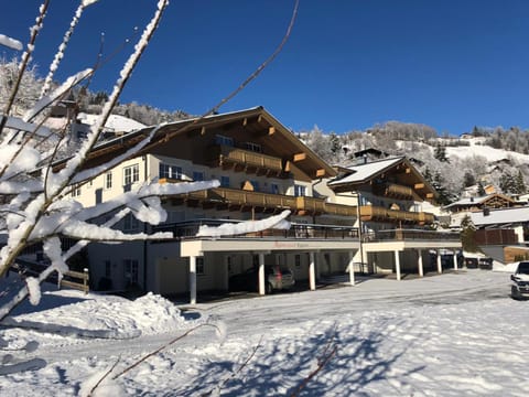 Property building, Day, Winter, Mountain view, Parking