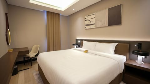 Bed, TV and multimedia, Photo of the whole room, Bedroom, hair dresser