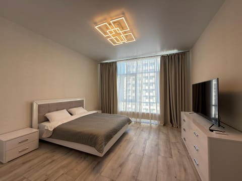 Bed, TV and multimedia, Photo of the whole room, Bedroom, internet