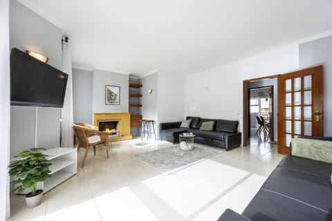Communal lounge/ TV room, Living room