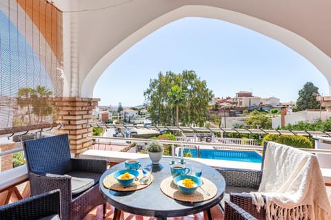 Property building, Balcony/Terrace, Living room, Swimming pool