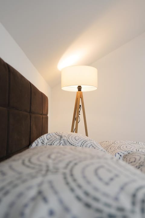 Bedroom, Family