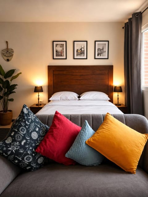 Bed, Photo of the whole room, Bedroom