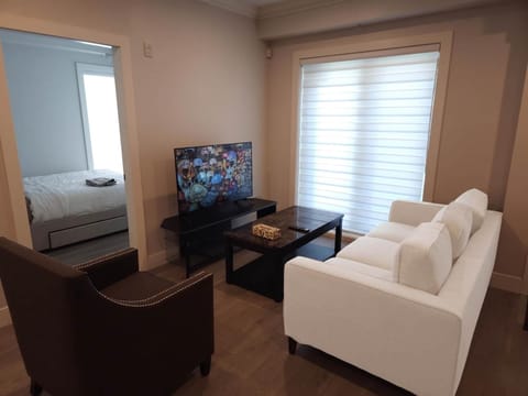 Living room, Seating area, Evening entertainment